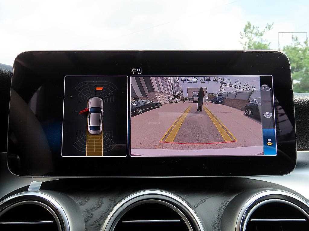Mercedes-Benz C-Class — photo 15