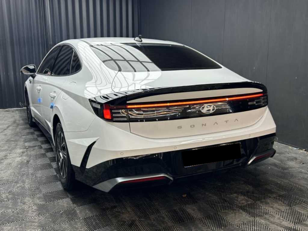 Hyundai Sonata — photo 04