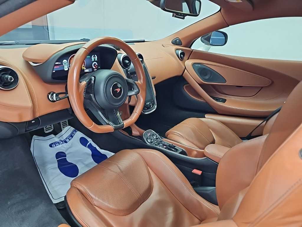 Mclaren 570GT — photo 07