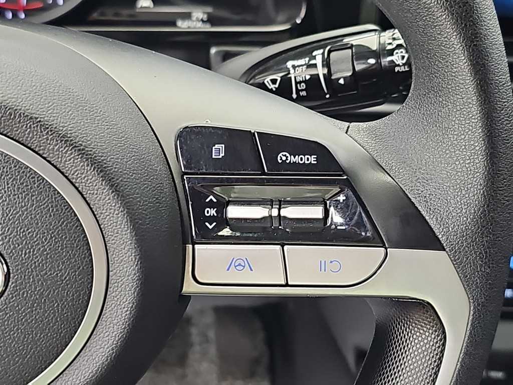 Hyundai Avante — photo 16