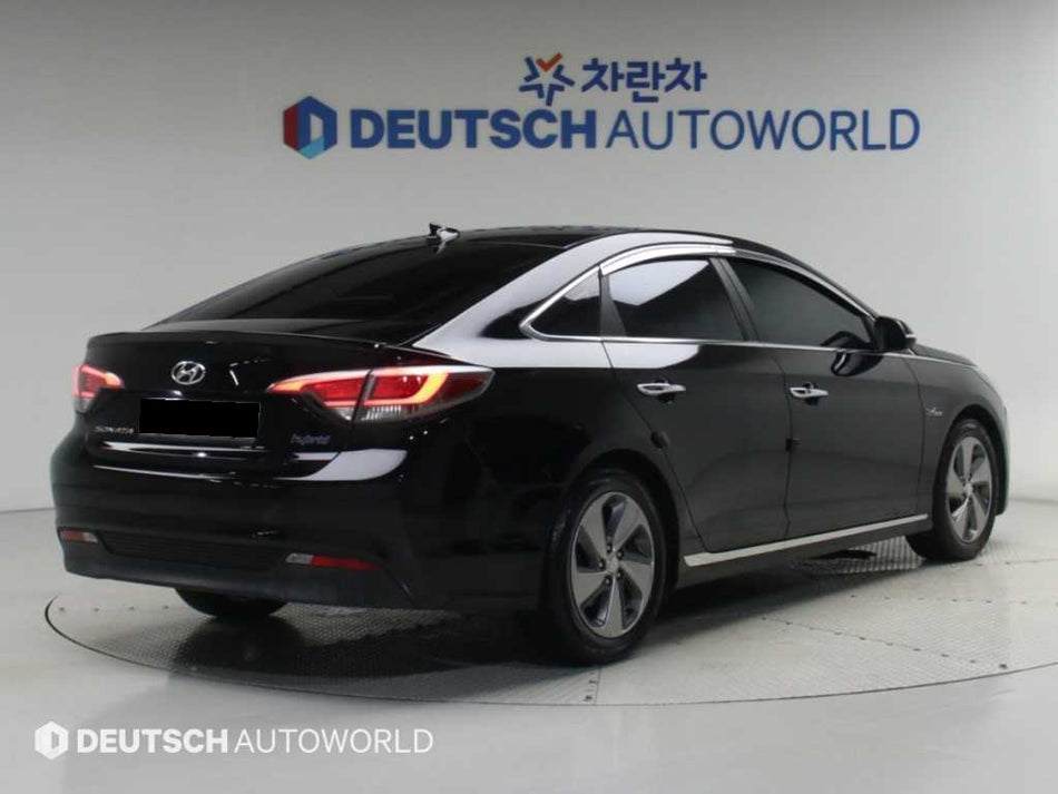 Hyundai Sonata — photo 02