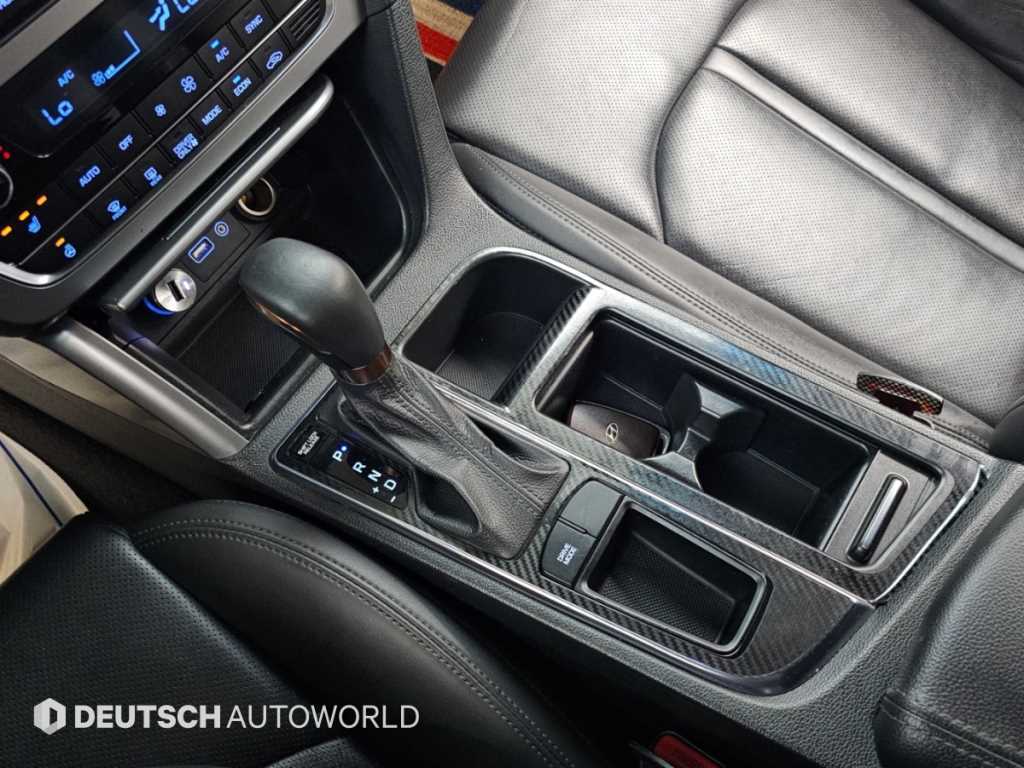 Hyundai Sonata — photo 09
