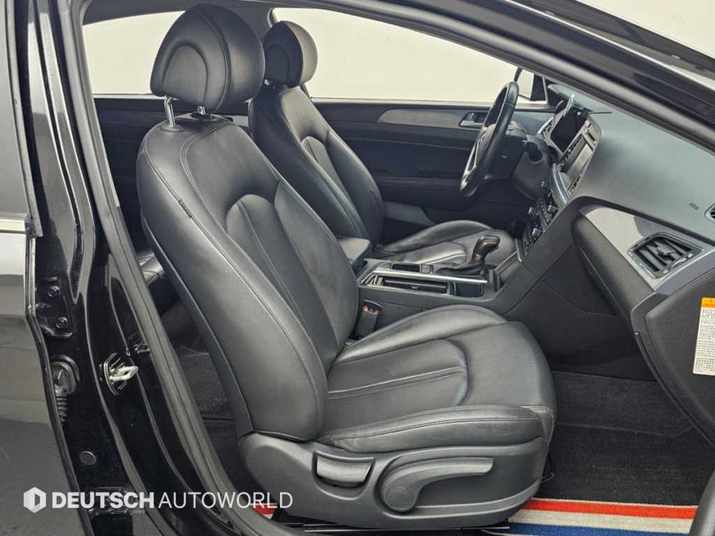 Hyundai Sonata — photo 10