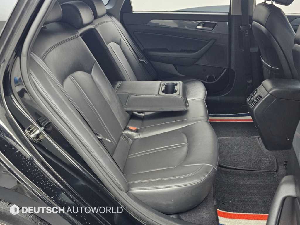 Hyundai Sonata — photo 12