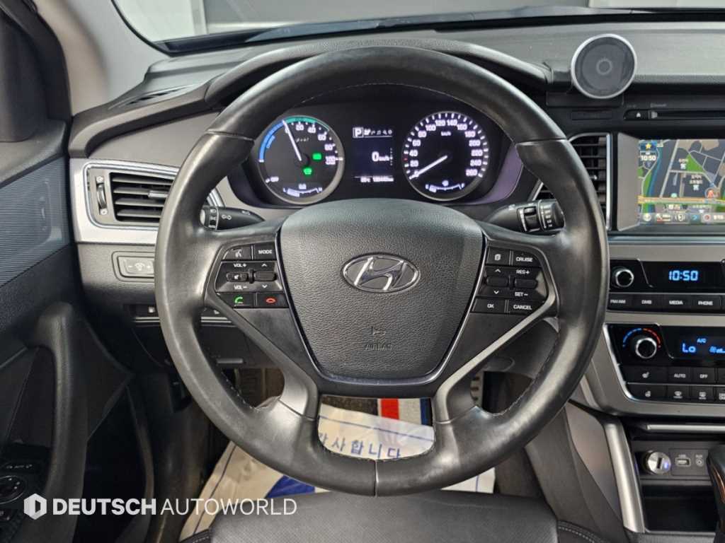 Hyundai Sonata — photo 13