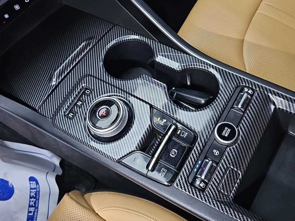 Kia K5 — photo 08
