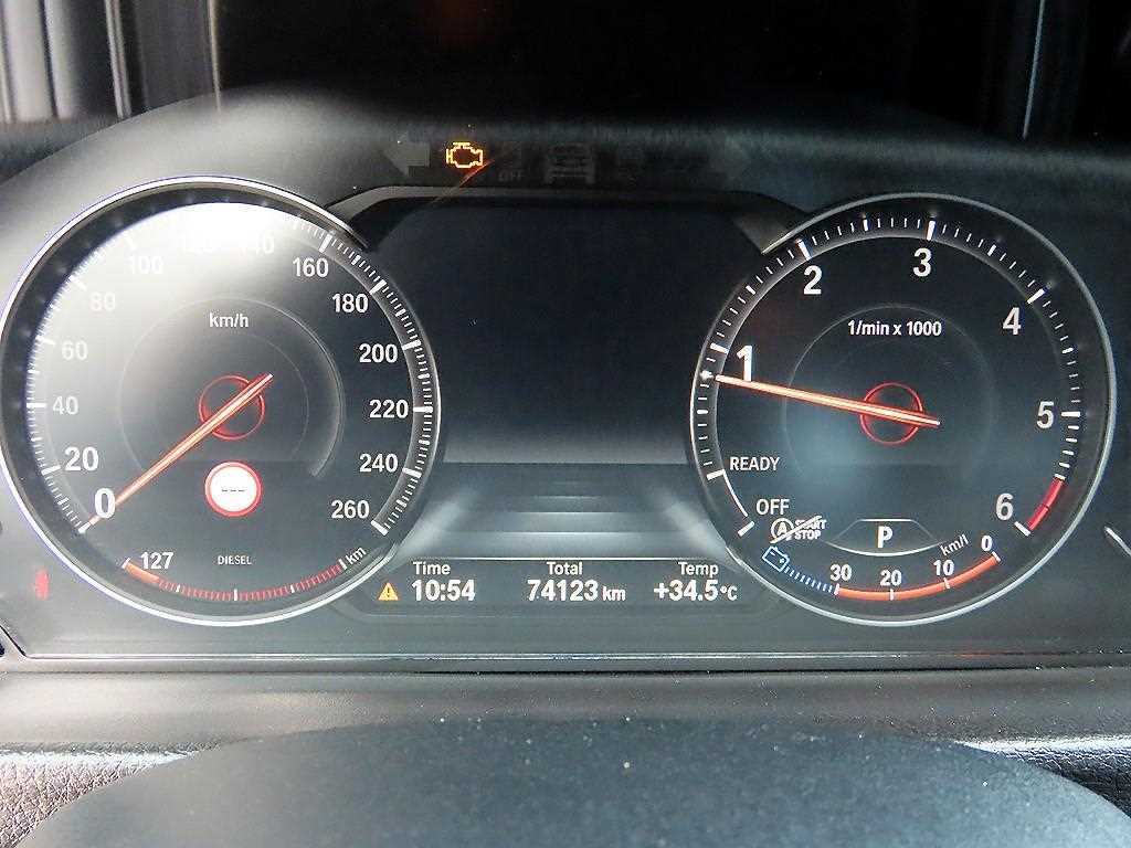 BMW 3-Series — photo 09