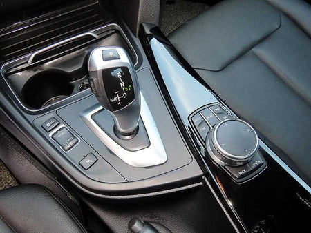 BMW 3-Series — photo 11