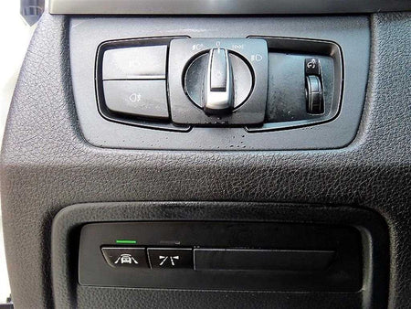 BMW 3-Series — photo 13