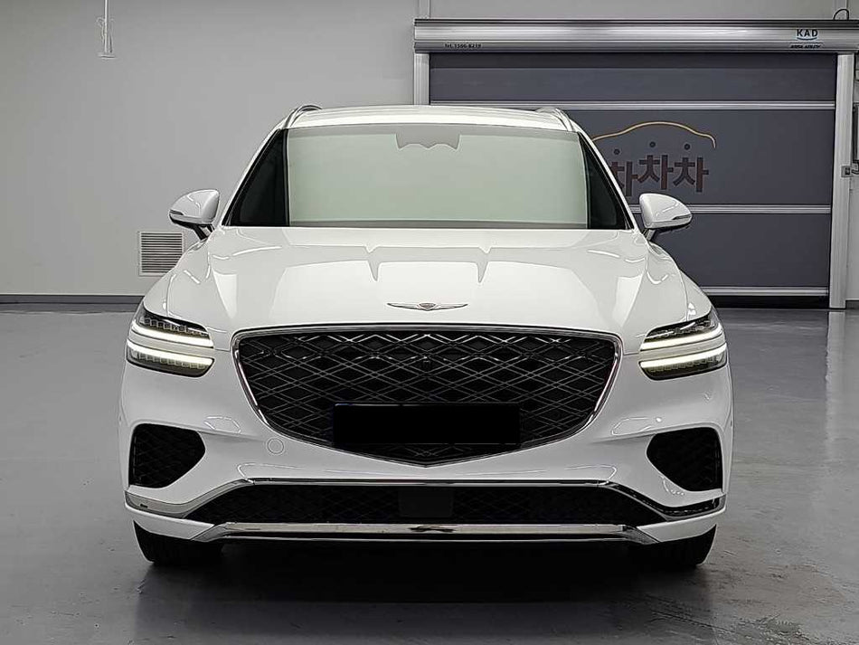 Genesis GV70 — photo 02