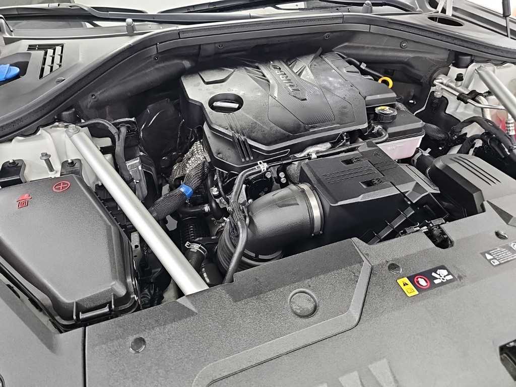Genesis GV70 — photo 05
