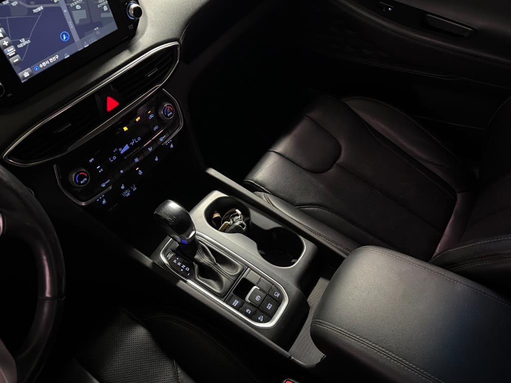 Hyundai Santafe — photo 12