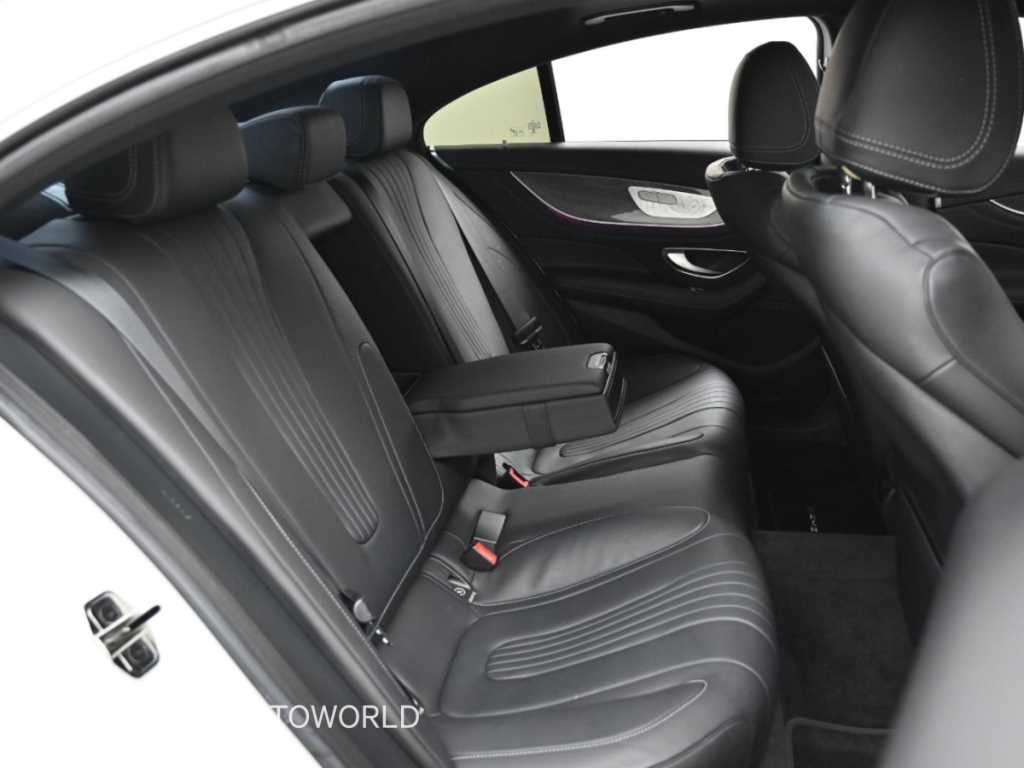Mercedes-Benz CLS-Class — photo 12