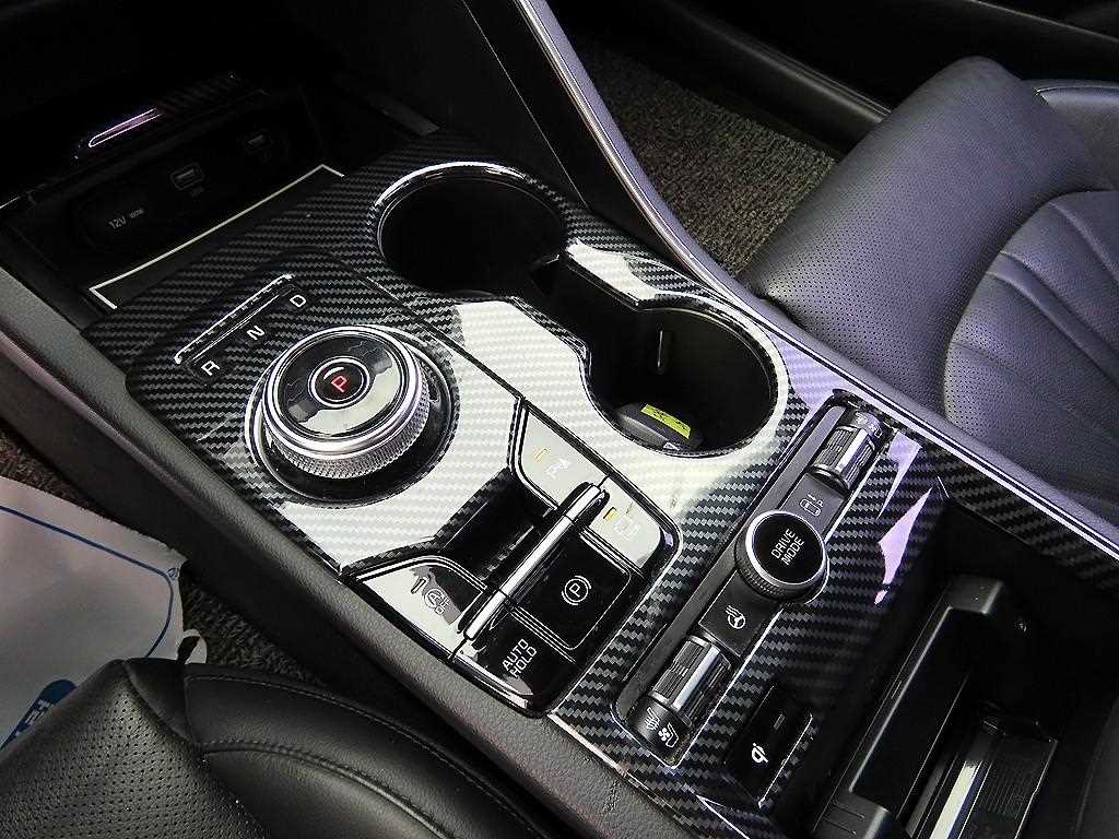 Kia K5 — photo 11