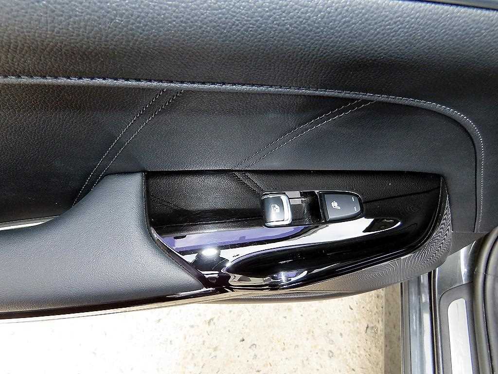 Kia K5 — photo 15