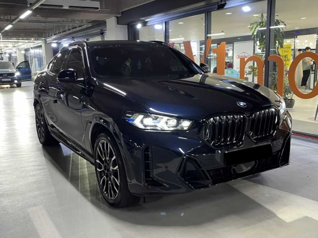 BMW X6 — photo 01