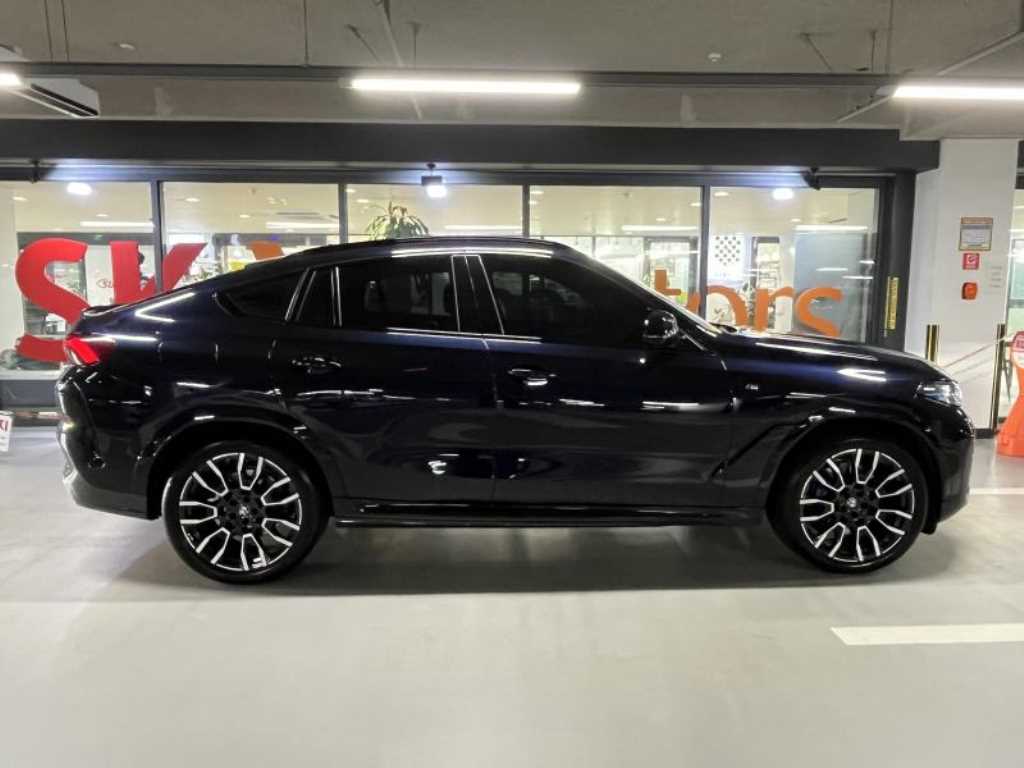 BMW X6 — photo 03