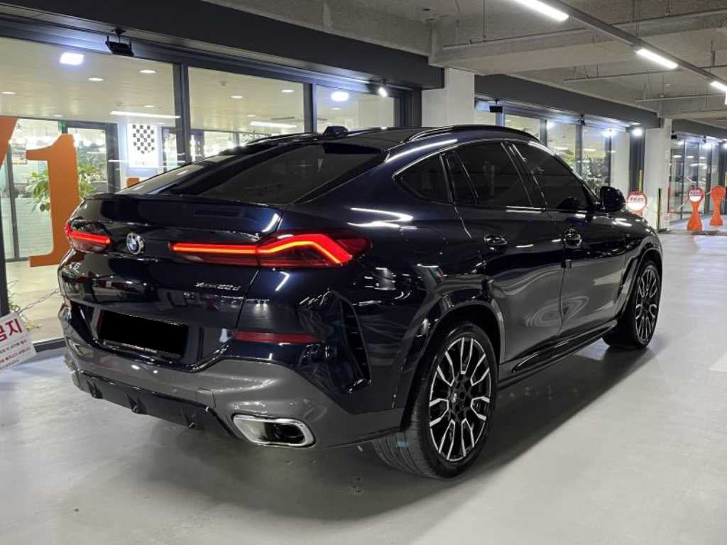 BMW X6 — photo 04