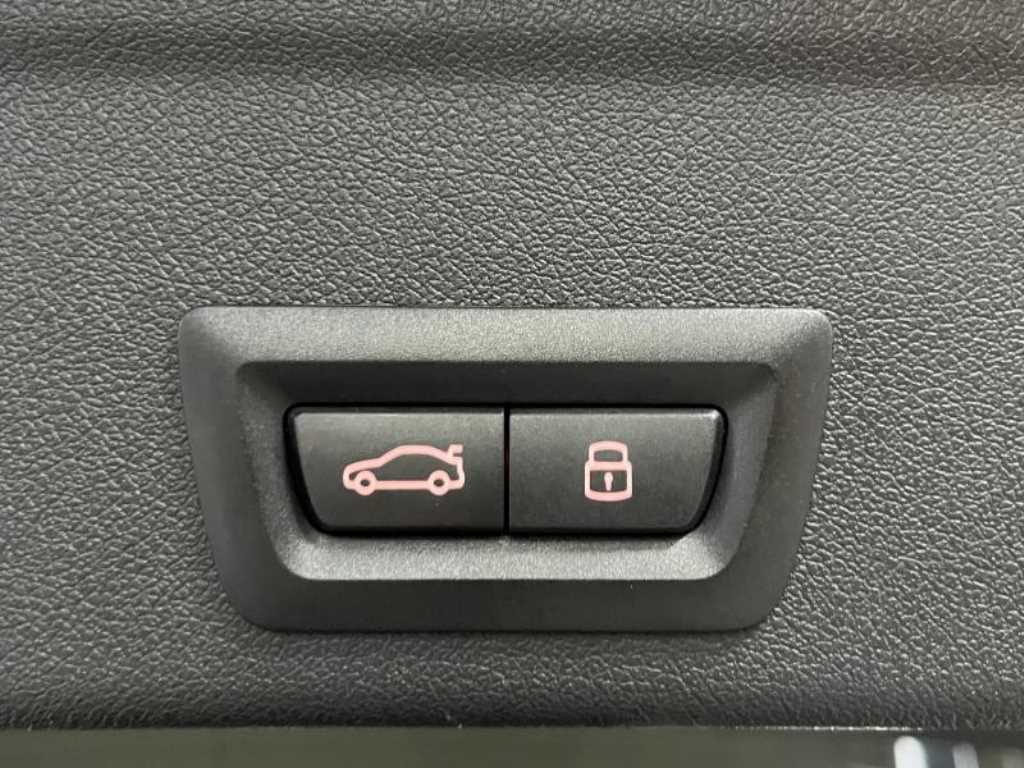 BMW X6 — photo 07