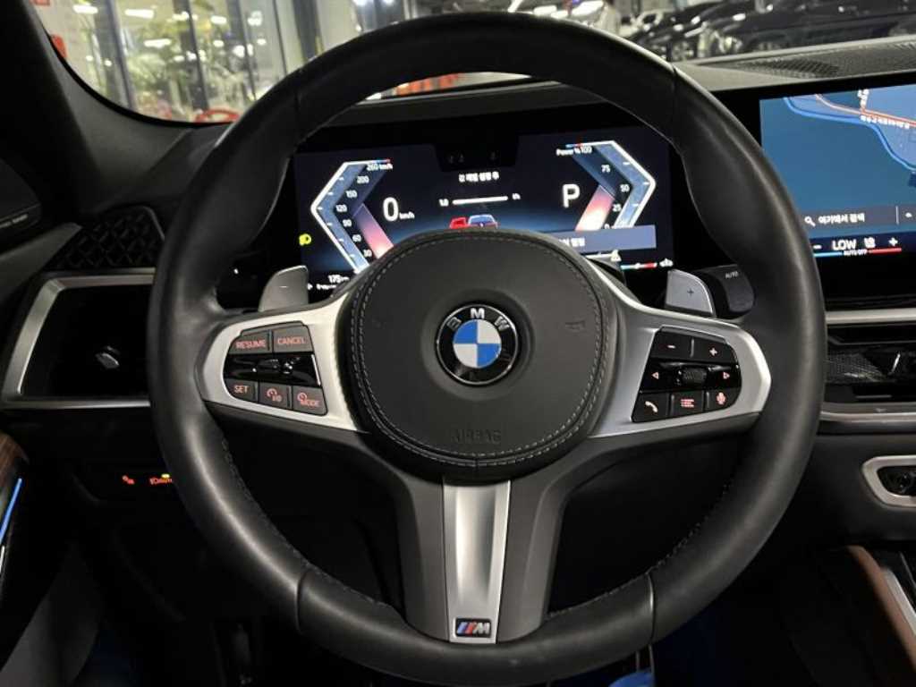 BMW X6 — photo 12