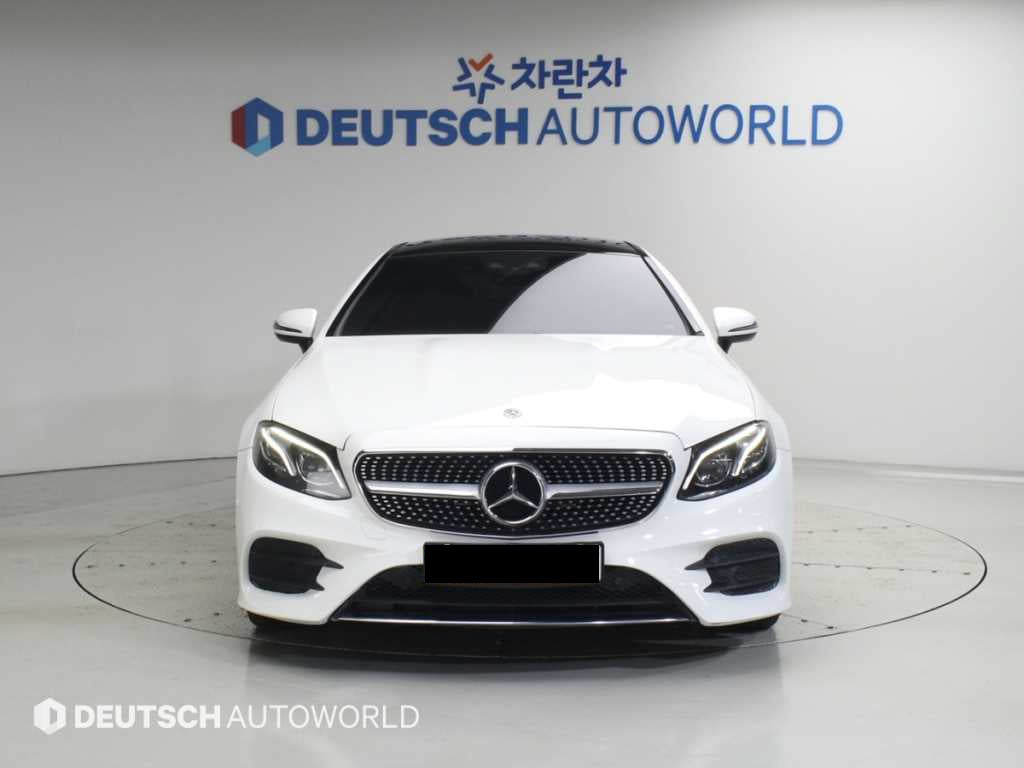 Mercedes-Benz E-Class — photo 03