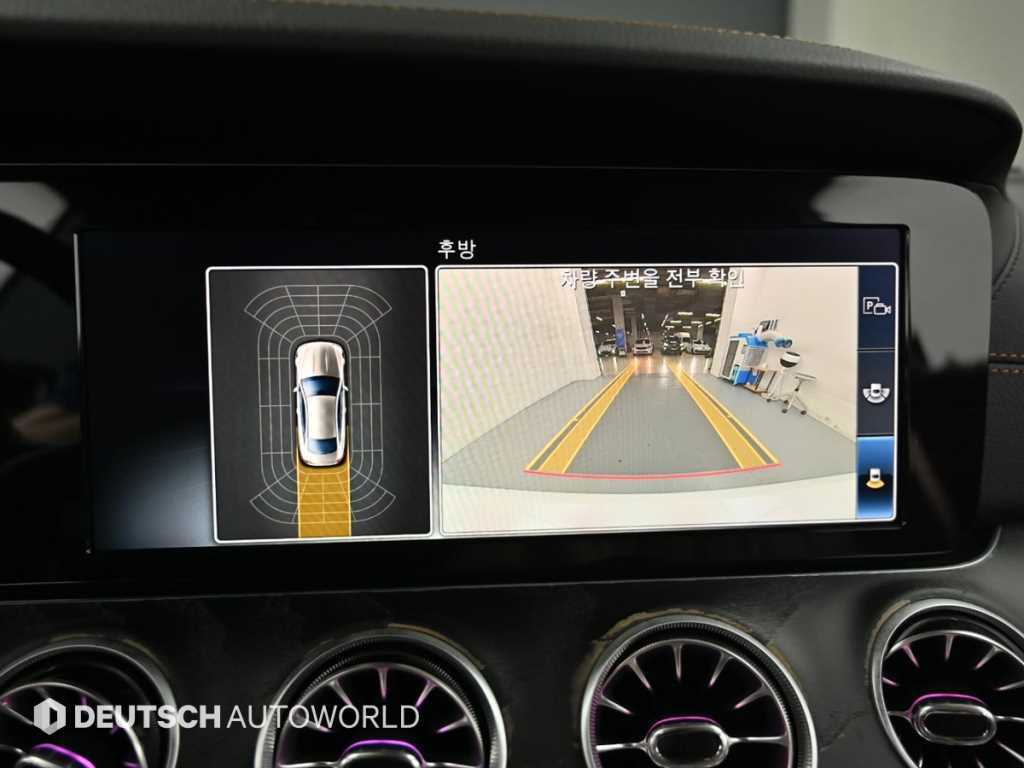 Mercedes-Benz E-Class — photo 15