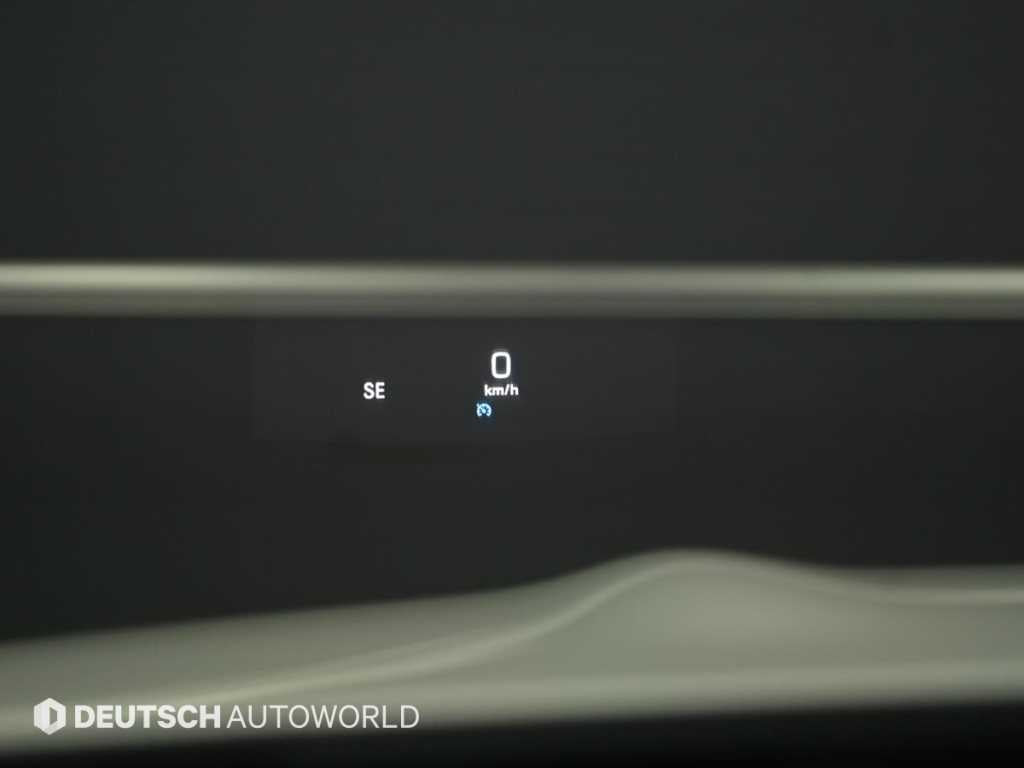 Mercedes-Benz E-Class — photo 18