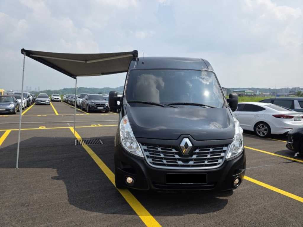 RENAULT Master — photo 01