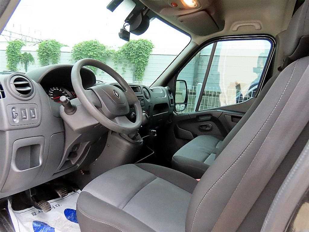 RENAULT Master — photo 07