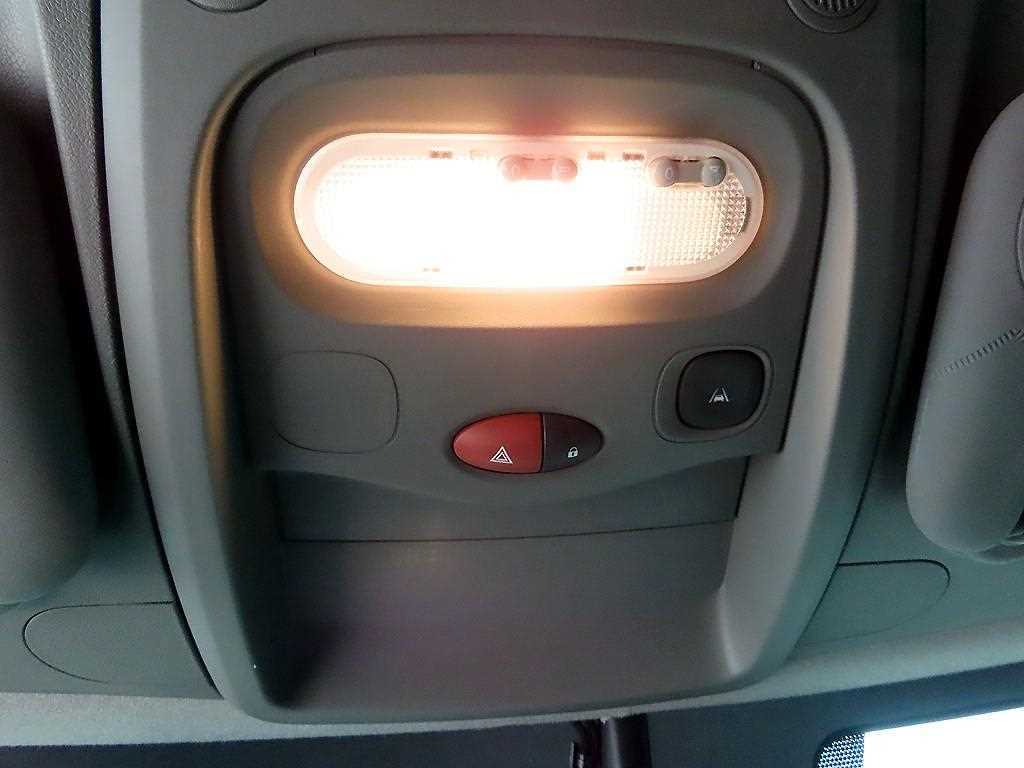 RENAULT Master — photo 16