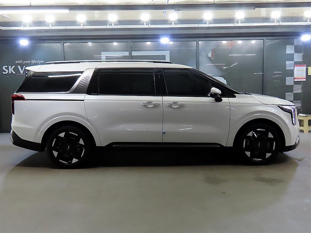 Kia Carnival — photo 03