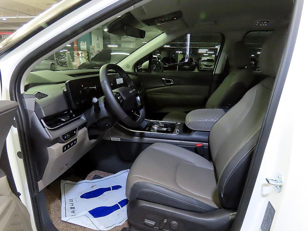 Kia Carnival — photo 06