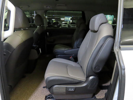 Kia Carnival — photo 07