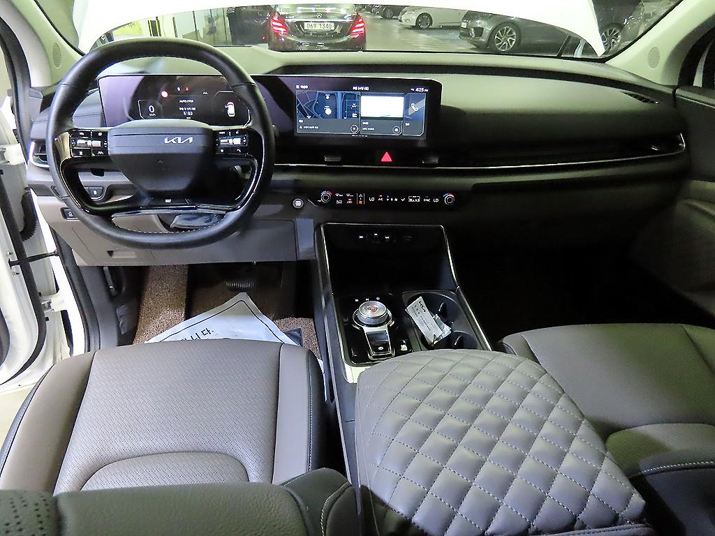 Kia Carnival — photo 11