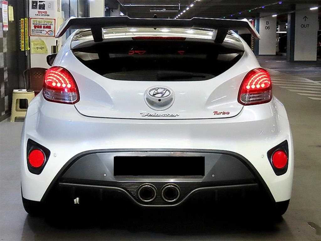 Hyundai Veloster — photo 05