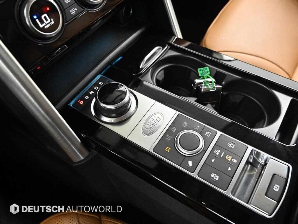 Land Rover Discovery — photo 09