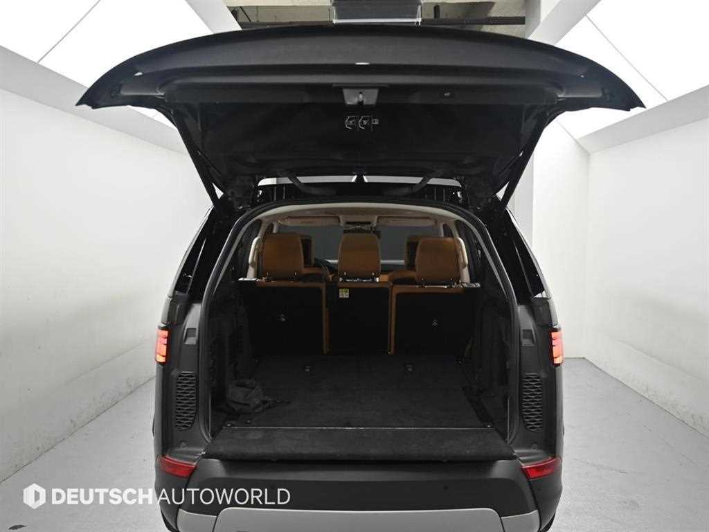 Land Rover Discovery — photo 19