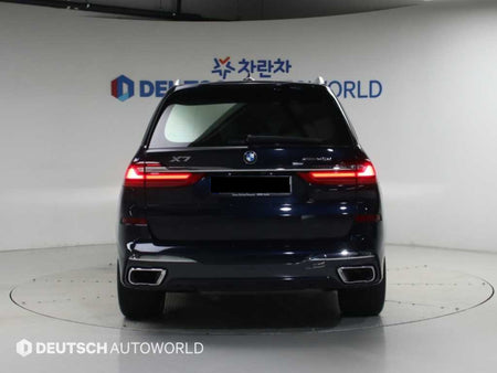 BMW X7 — photo 04