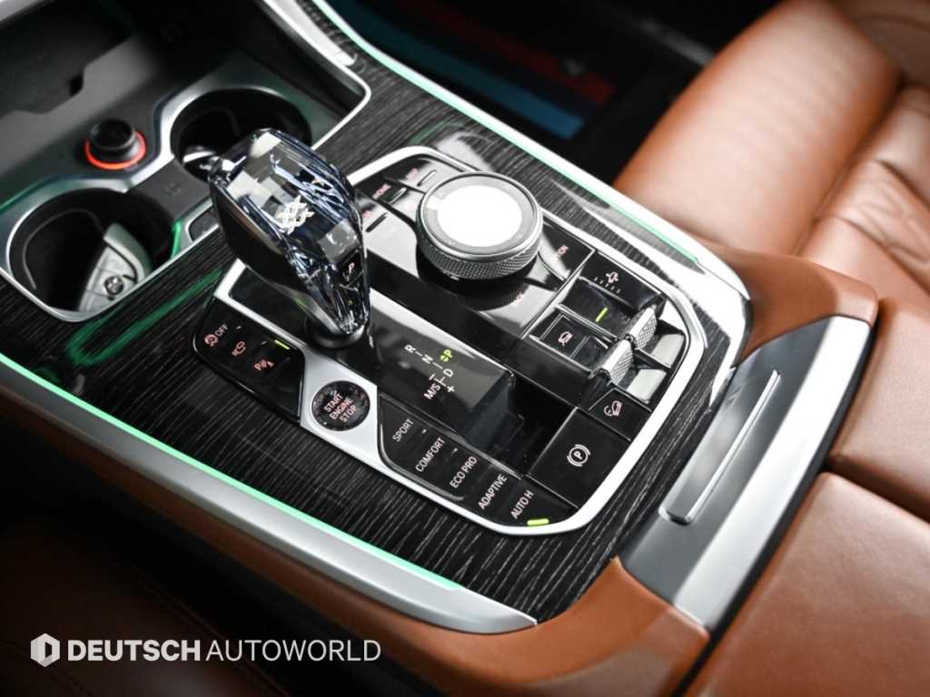 BMW X7 — photo 09