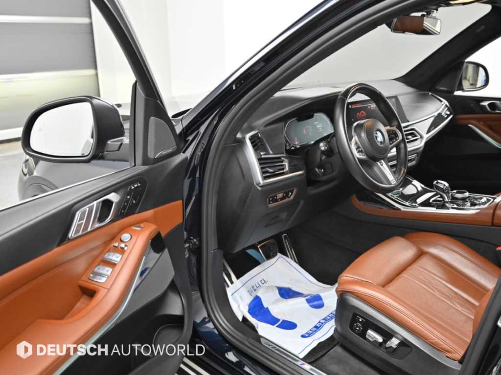BMW X7 — photo 11