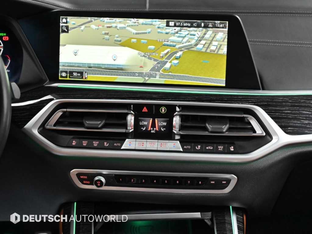 BMW X7 — photo 14