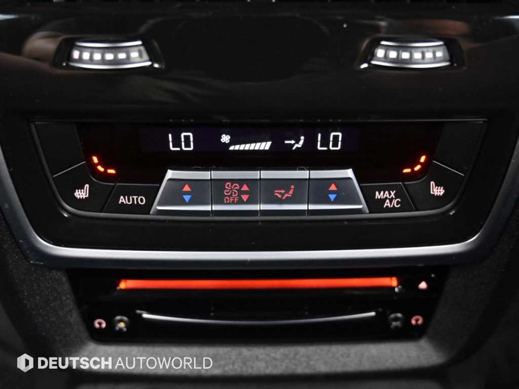BMW X7 — photo 16