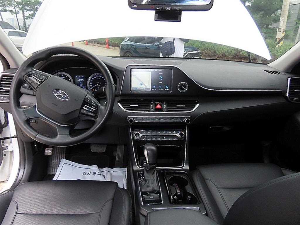 Hyundai Grandeur — photo 07