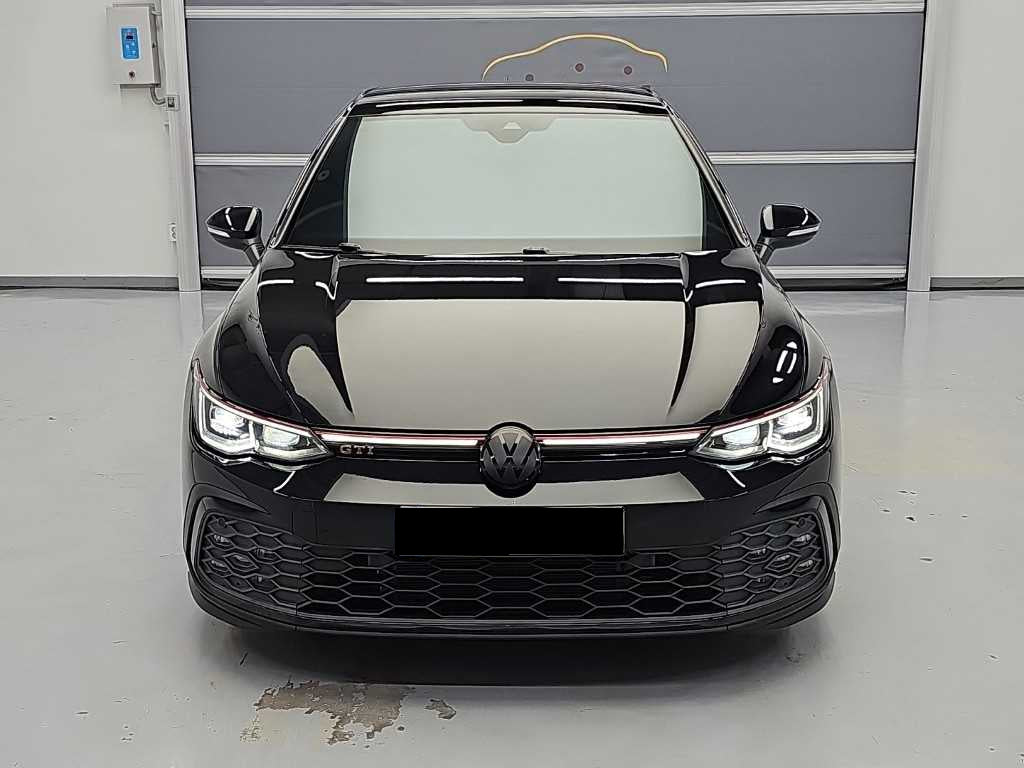 Volkswagen Golf — photo 01