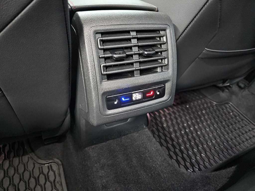 Volkswagen Golf — photo 13
