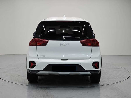 Kia Niro — photo 03