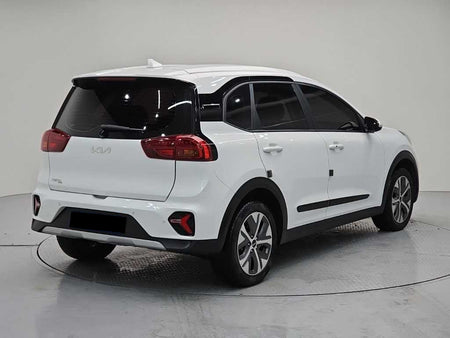 Kia Niro — photo 04