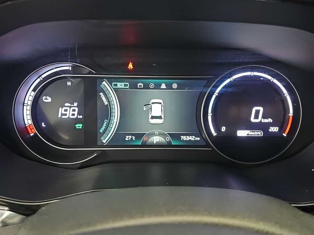 Kia Niro — photo 06