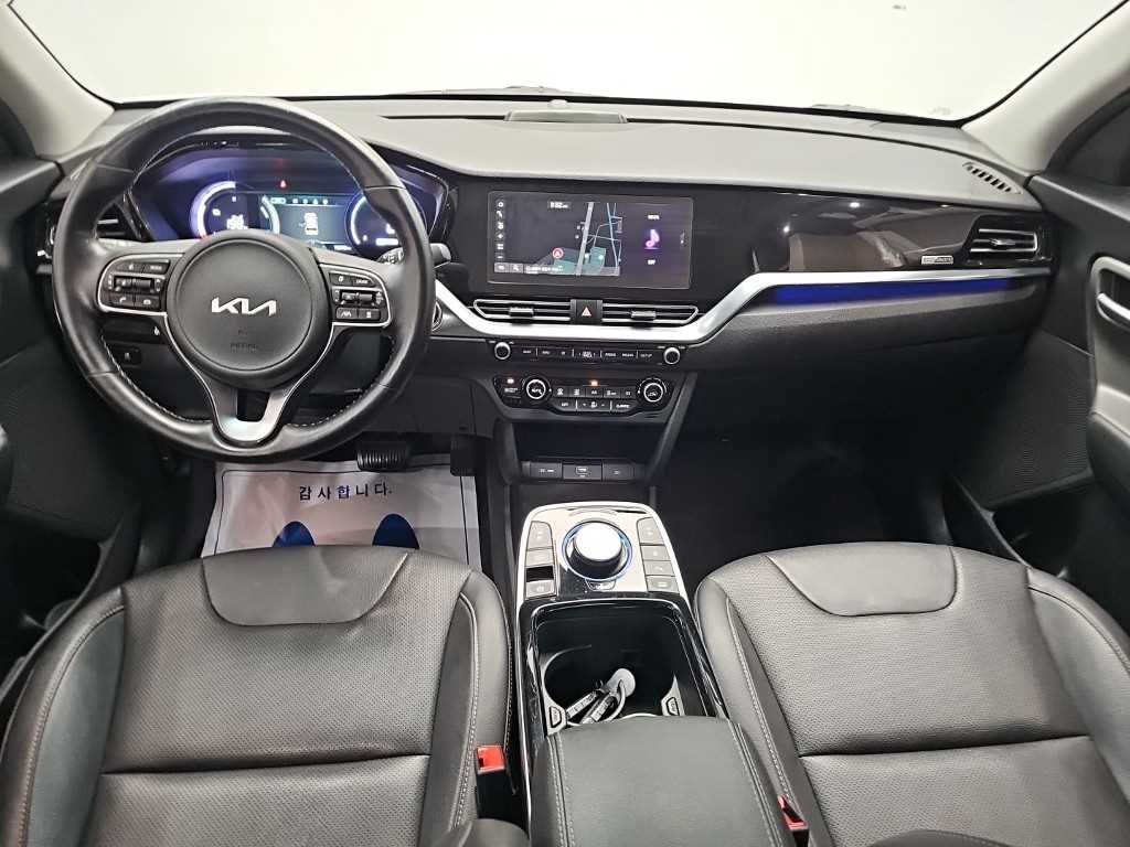 Kia Niro — photo 07