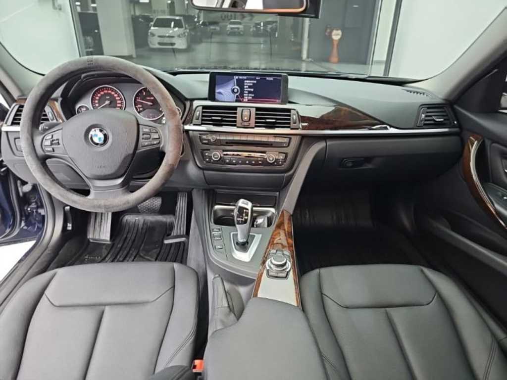 BMW 3-Series — photo 07